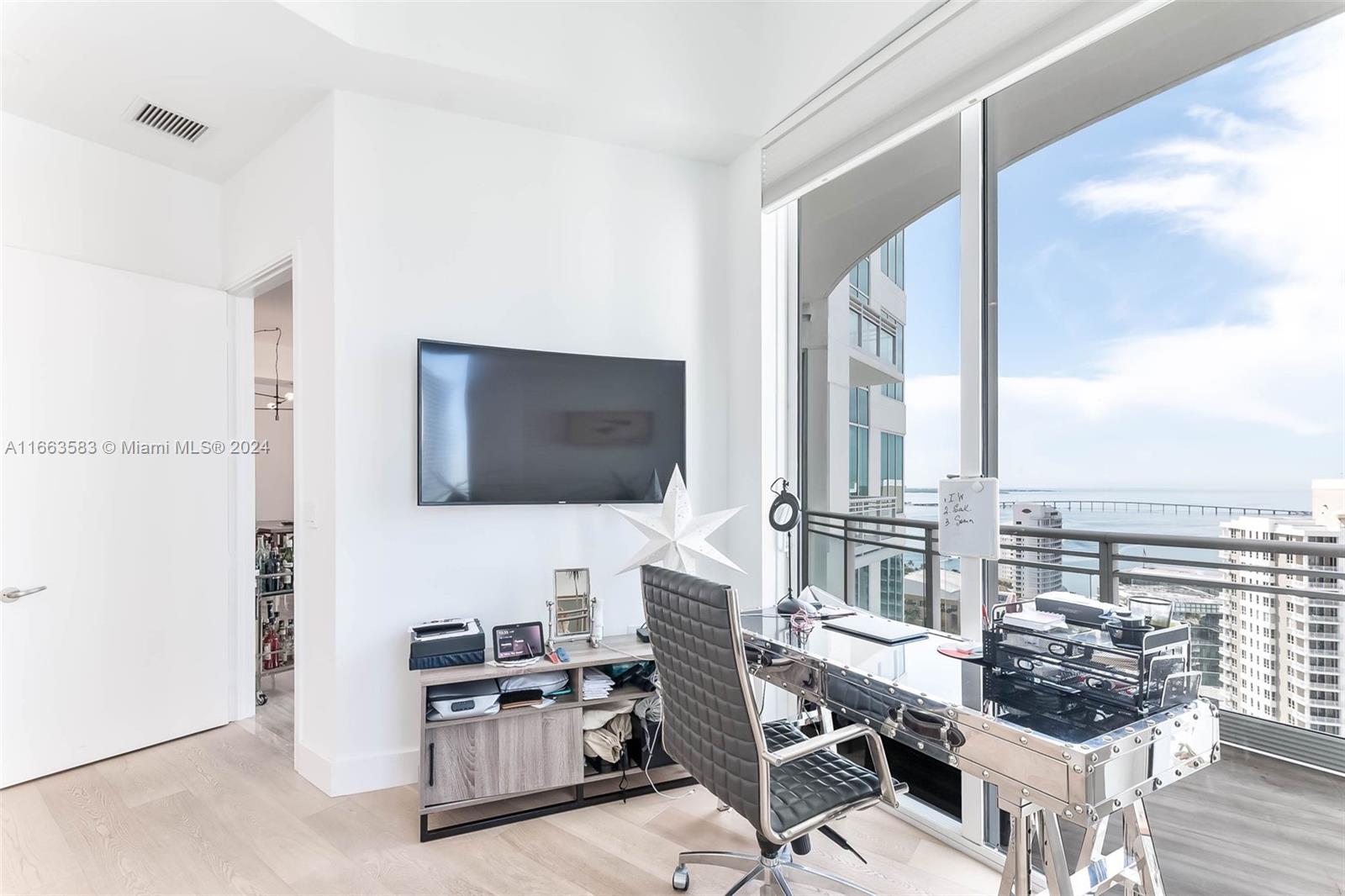 900 Brickell Key Blvd # 2305