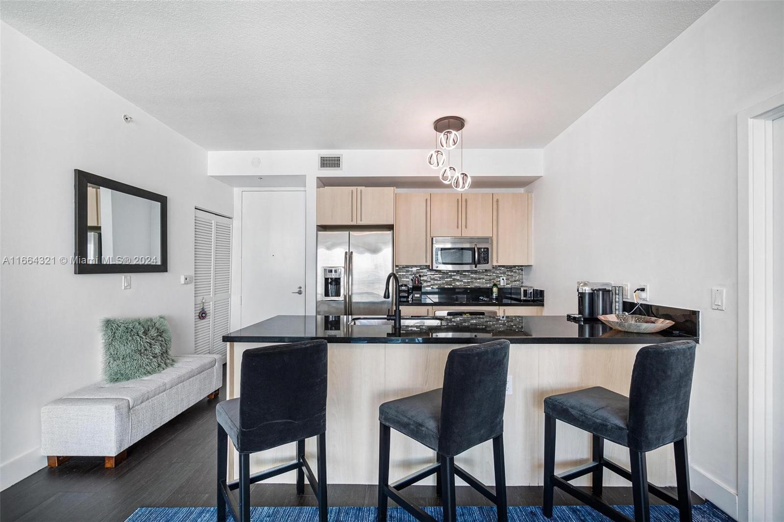 1111 SW 1st Ave Unit: 3722-N