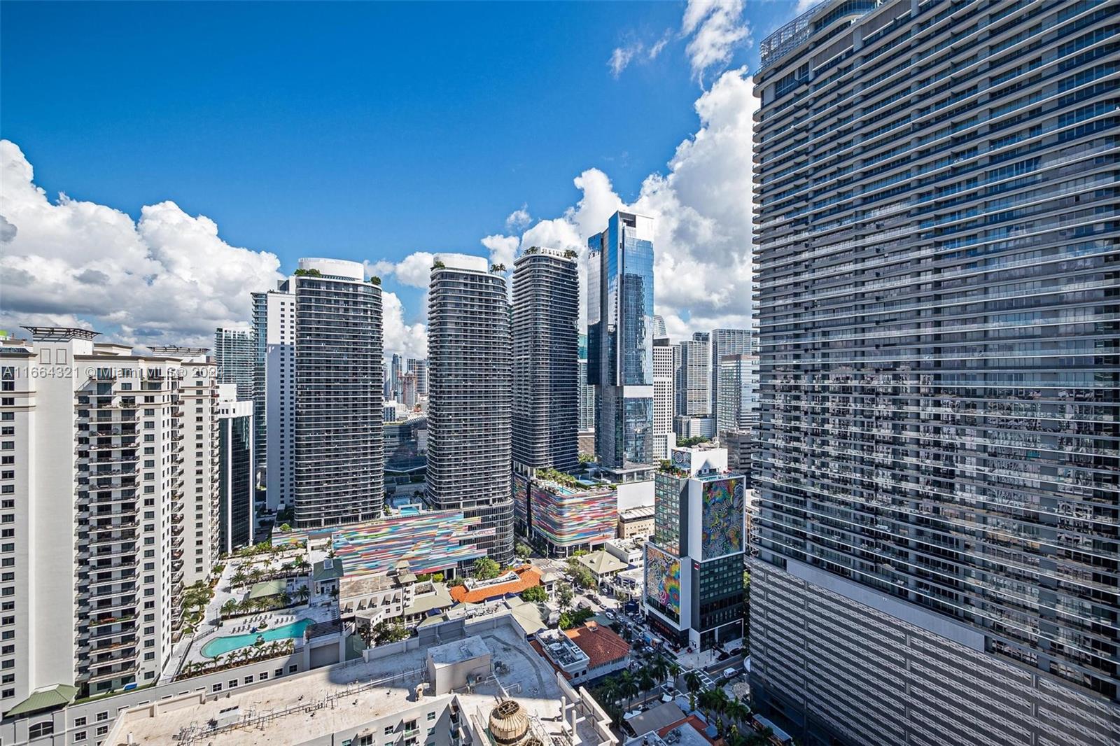 1111 SW 1st Ave Unit: 3722-N