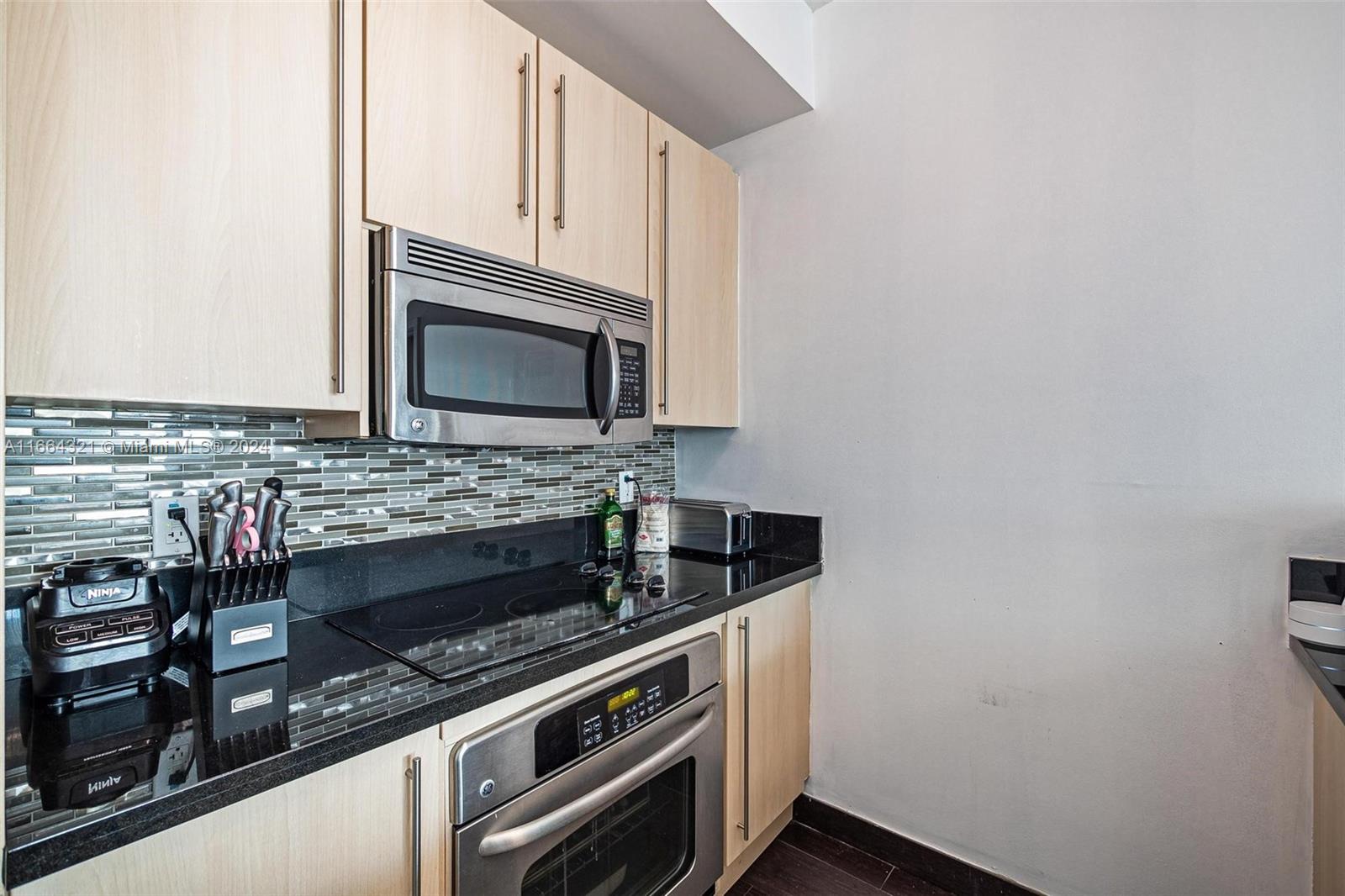 1111 SW 1st Ave Unit: 3722-N