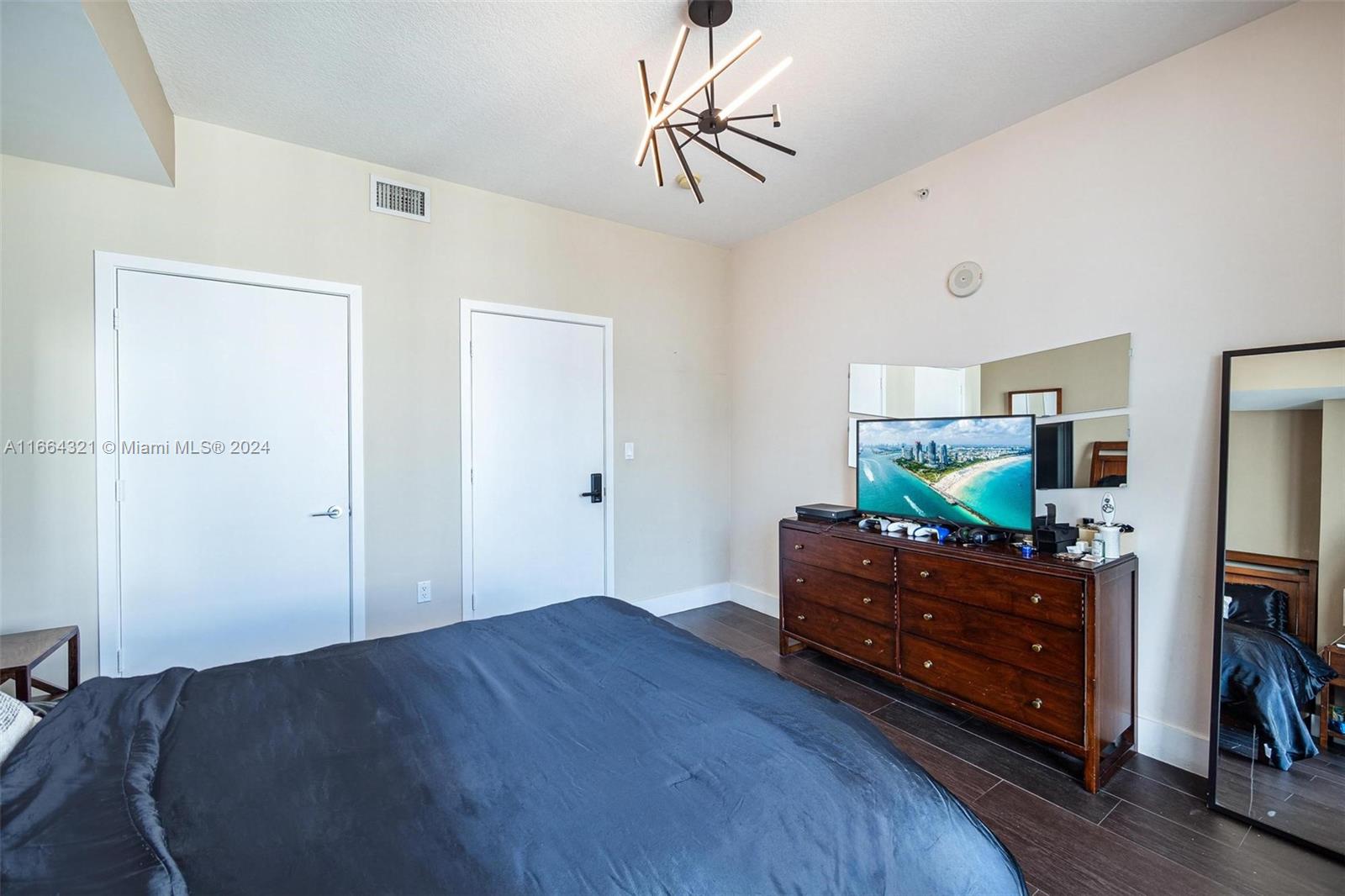 1111 SW 1st Ave Unit: 3722-N