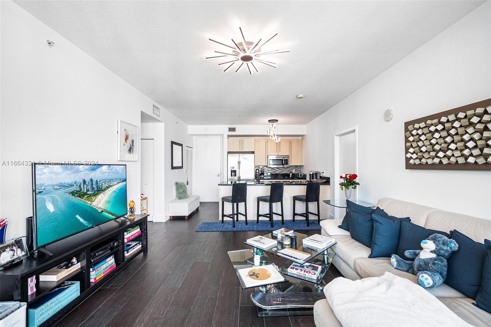 1111 SW 1st Ave Unit: 3722-N