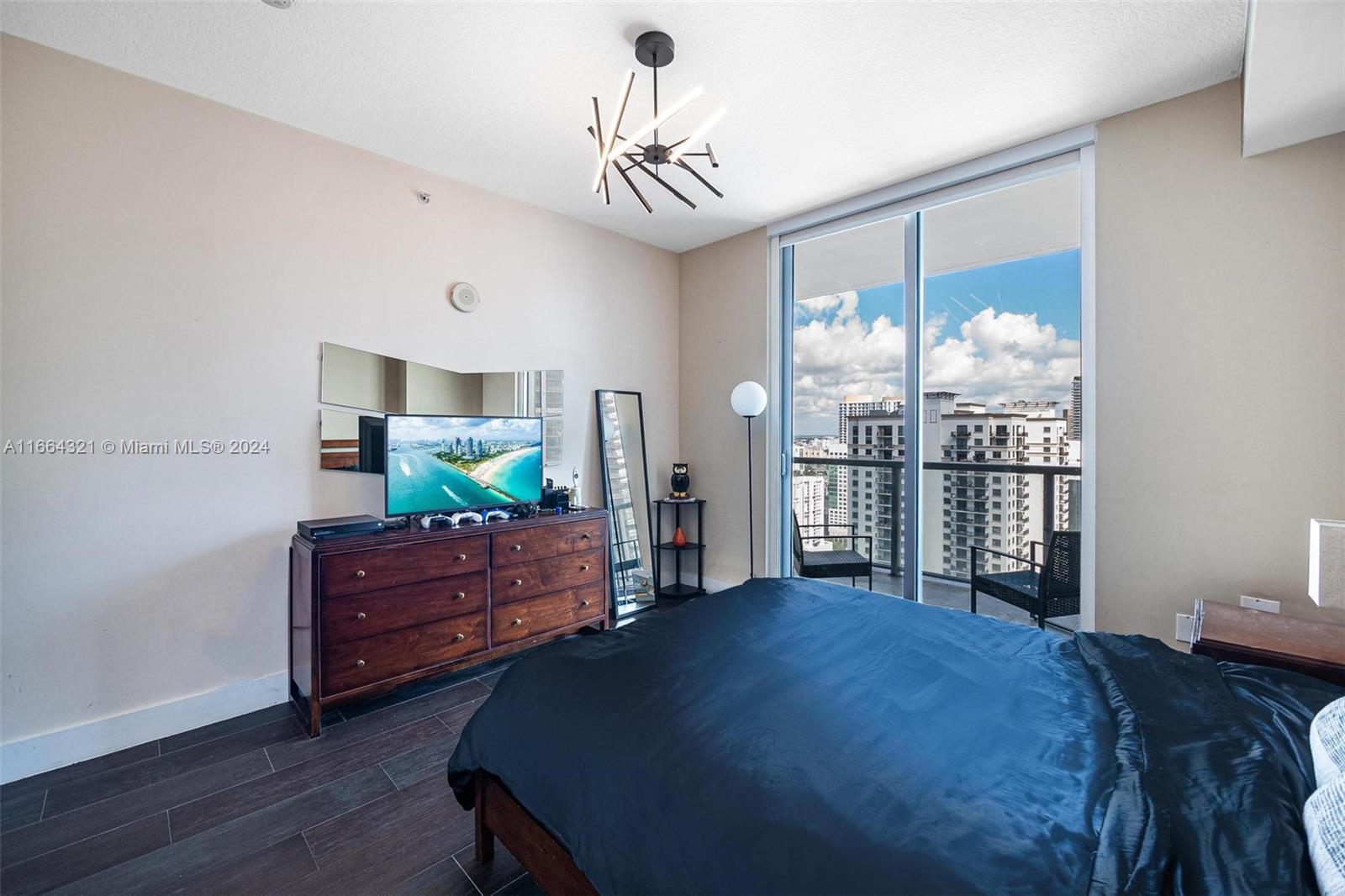 1111 SW 1st Ave Unit: 3722-N