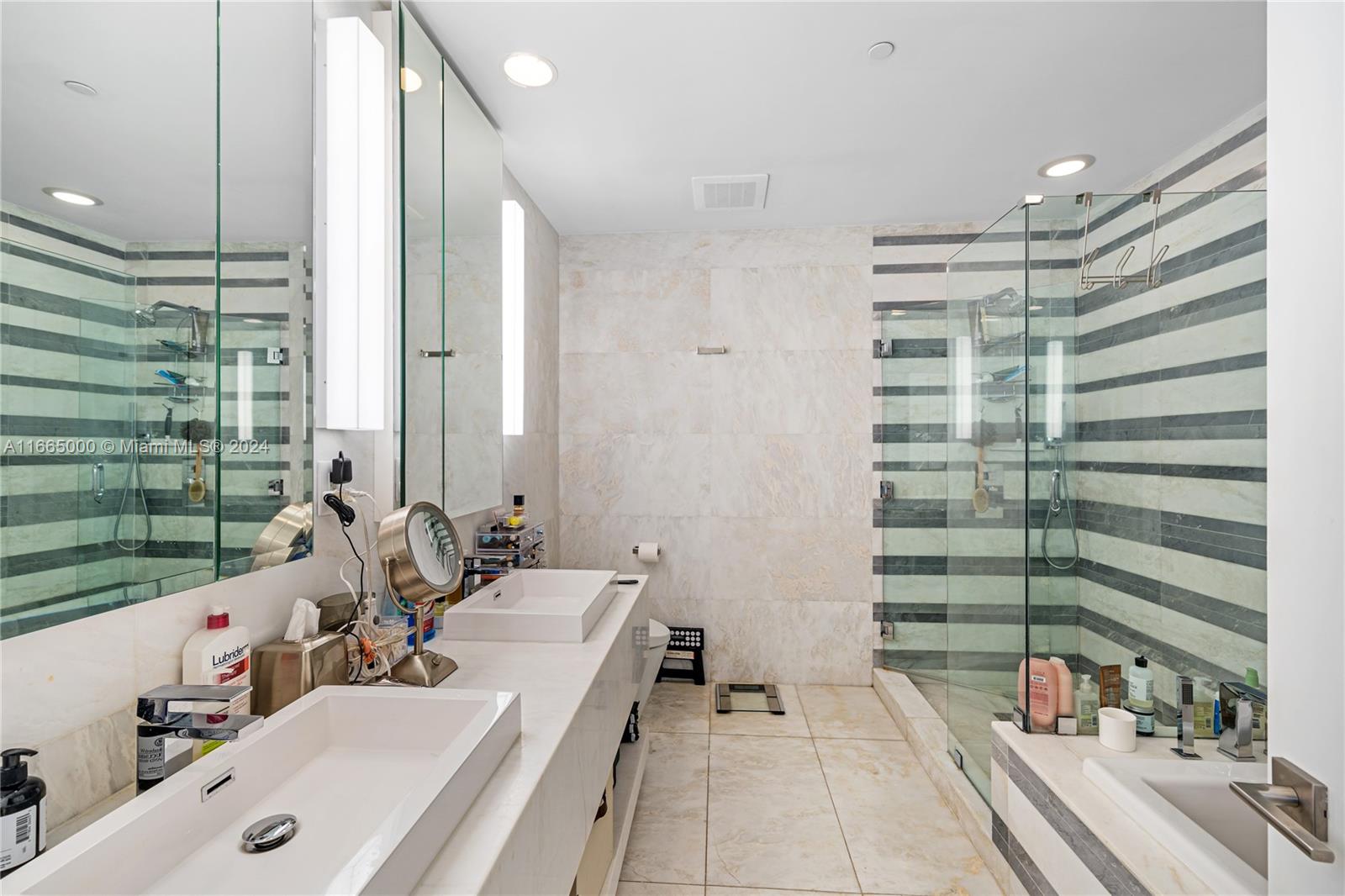801 S Pointe Dr # 203