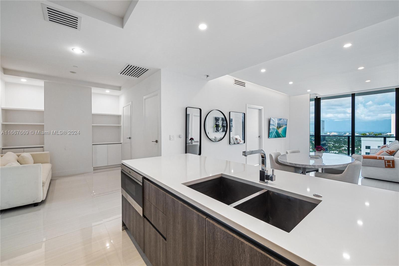 801 S Miami Ave Unit: 4910