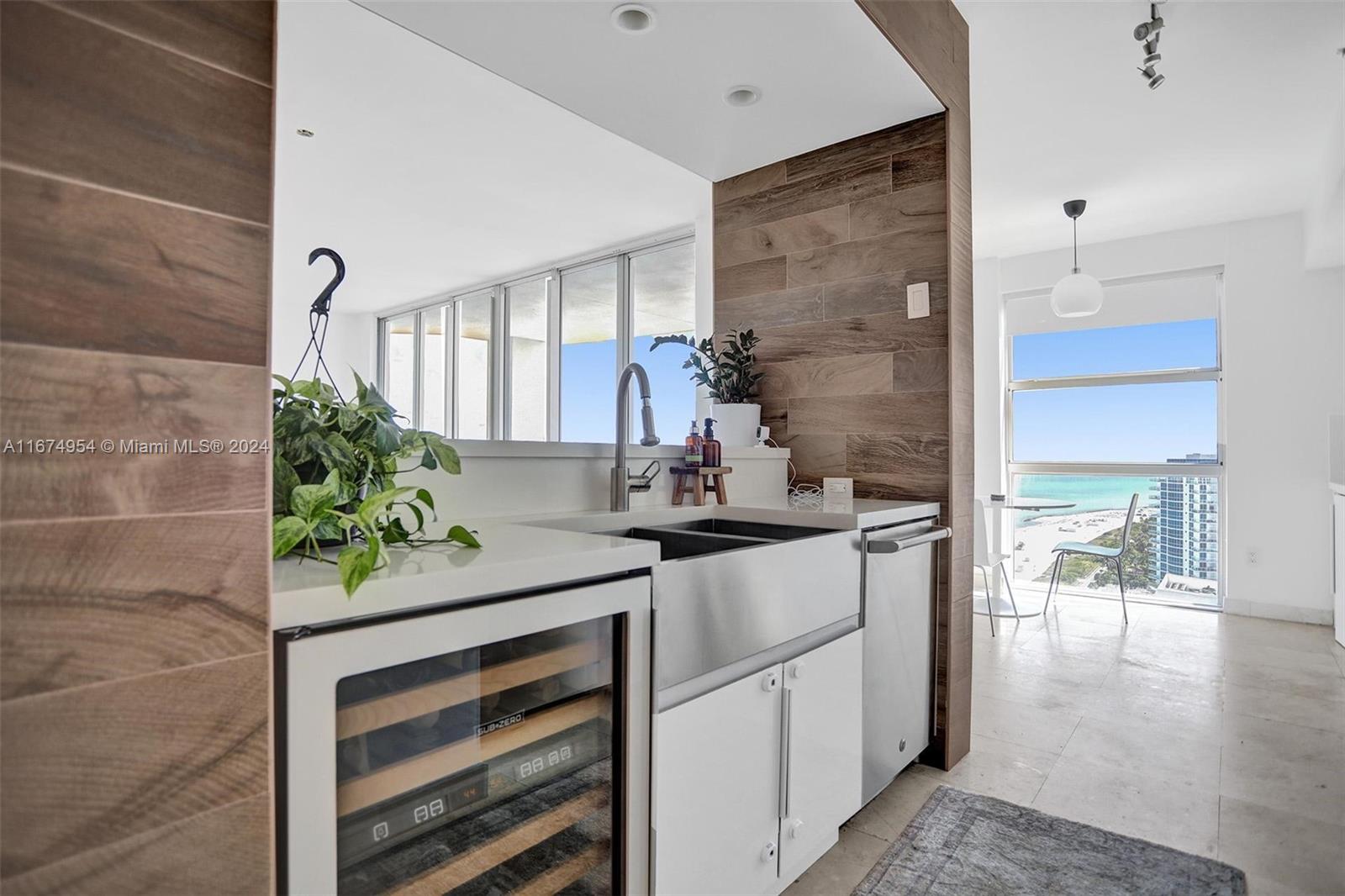 4201 Collins Ave # 2301