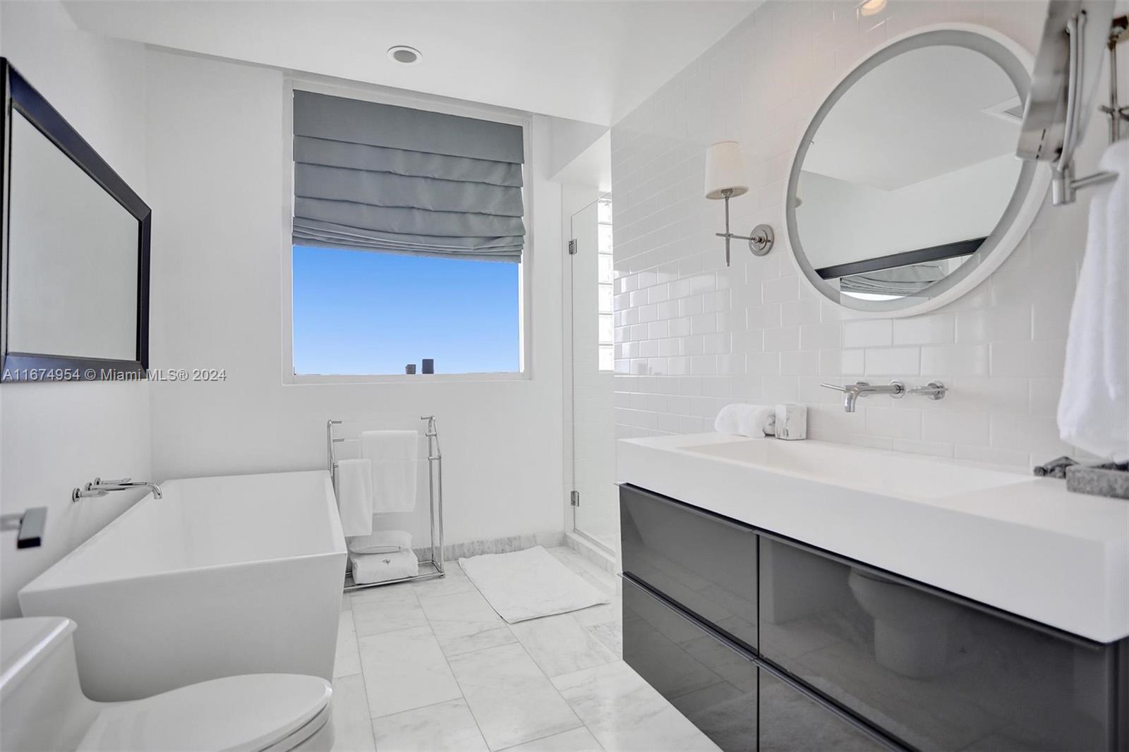4201 Collins Ave # 2301