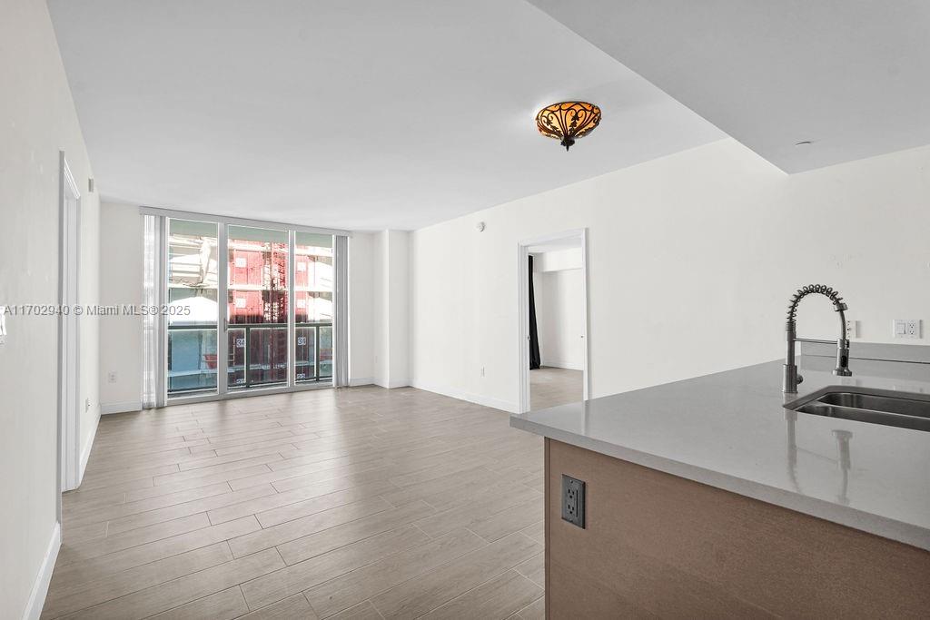 55 SE 6th St # 3703