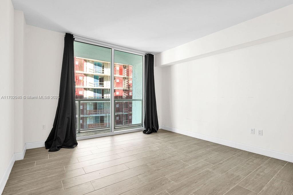 55 SE 6th St # 3703