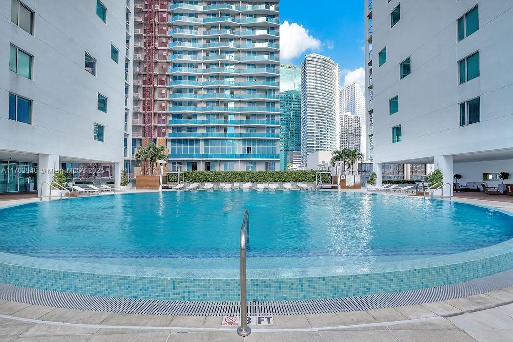 55 SE 6th St # 3703