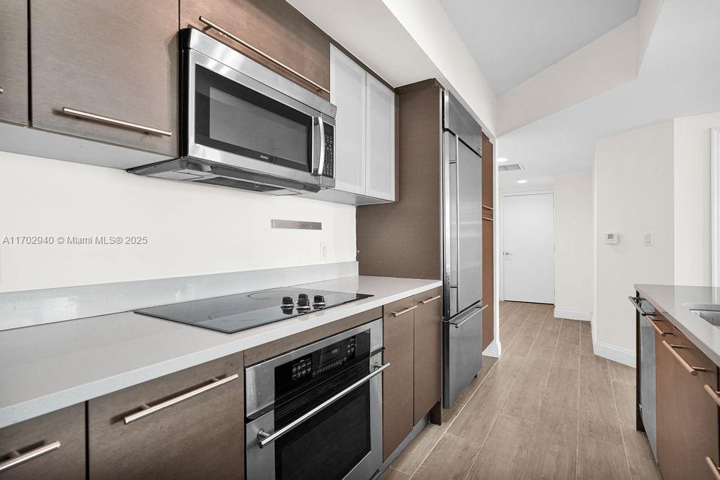 55 SE 6th St # 3703