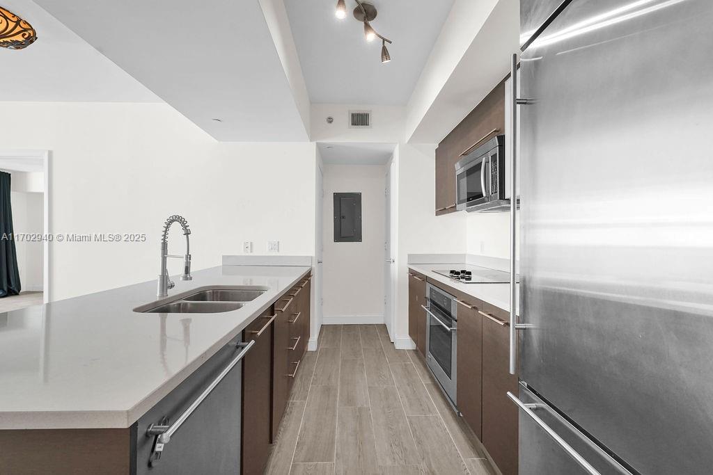 55 SE 6th St # 3703