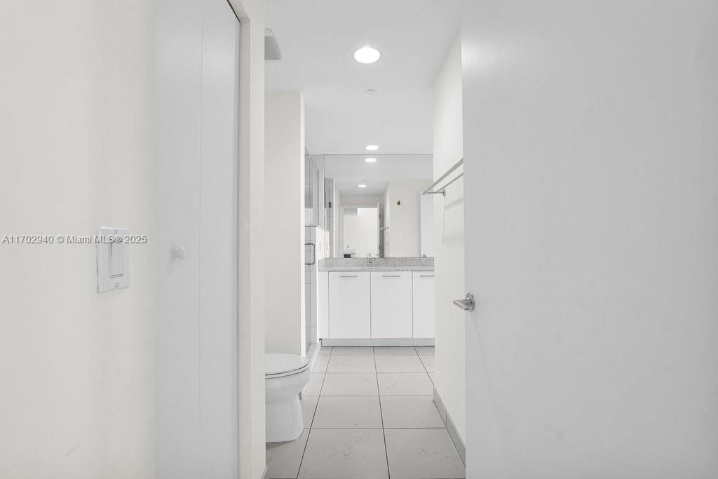 55 SE 6th St # 3703