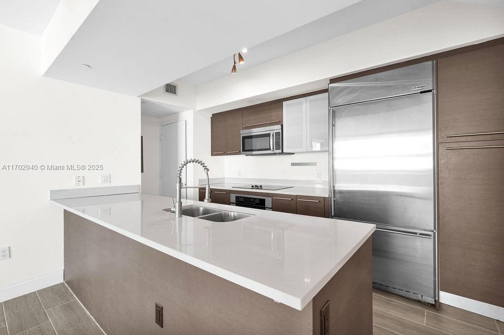 55 SE 6th St # 3703
