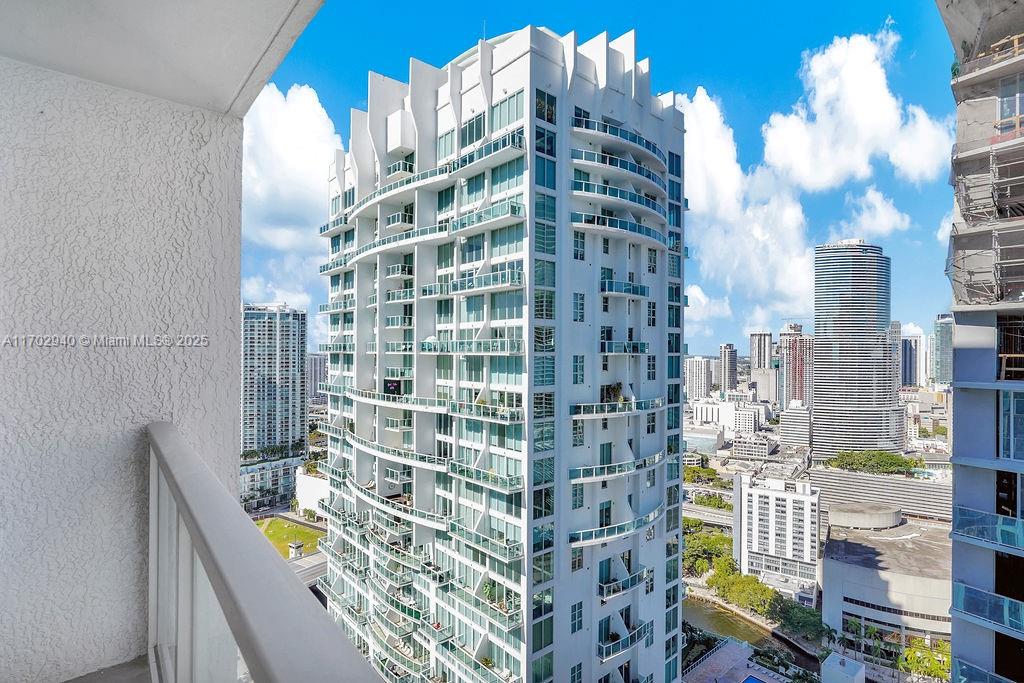 55 SE 6th St # 3703
