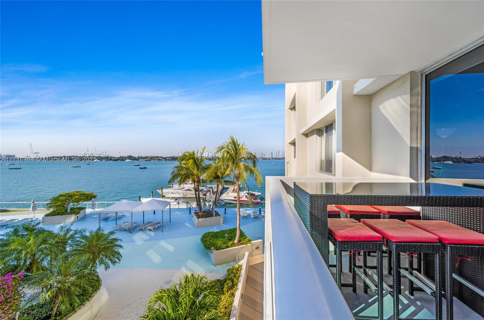 1200 West Ave # 327