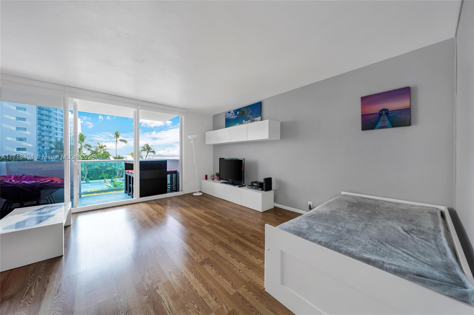 1200 West Ave # 327