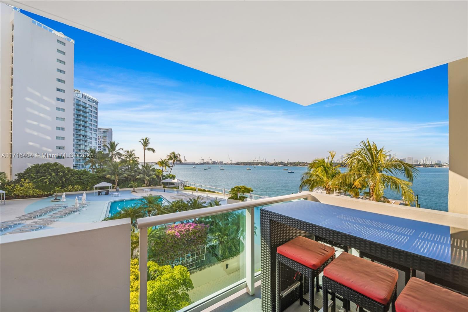 1200 West Ave # 327