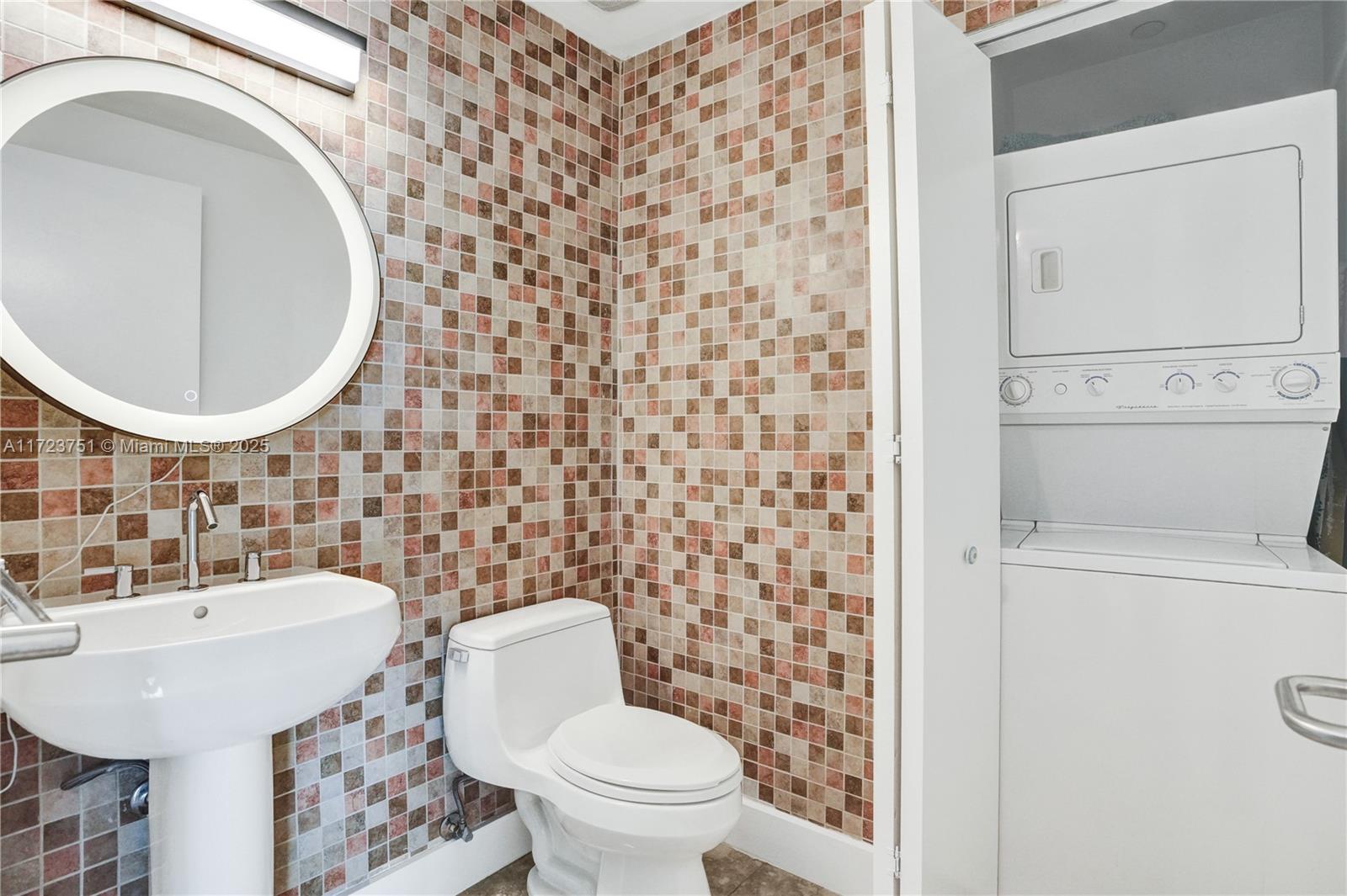 3131 NE 188th St # 803 Unit: 2-803