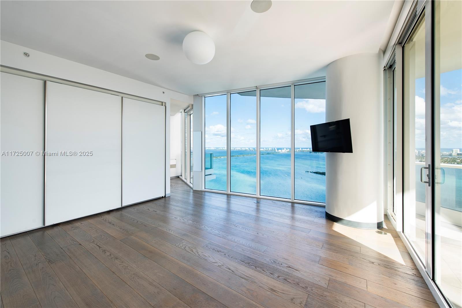 2020 N Bayshore Dr # 4502