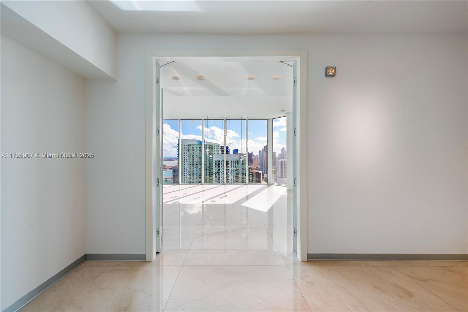 2020 N Bayshore Dr # 4502