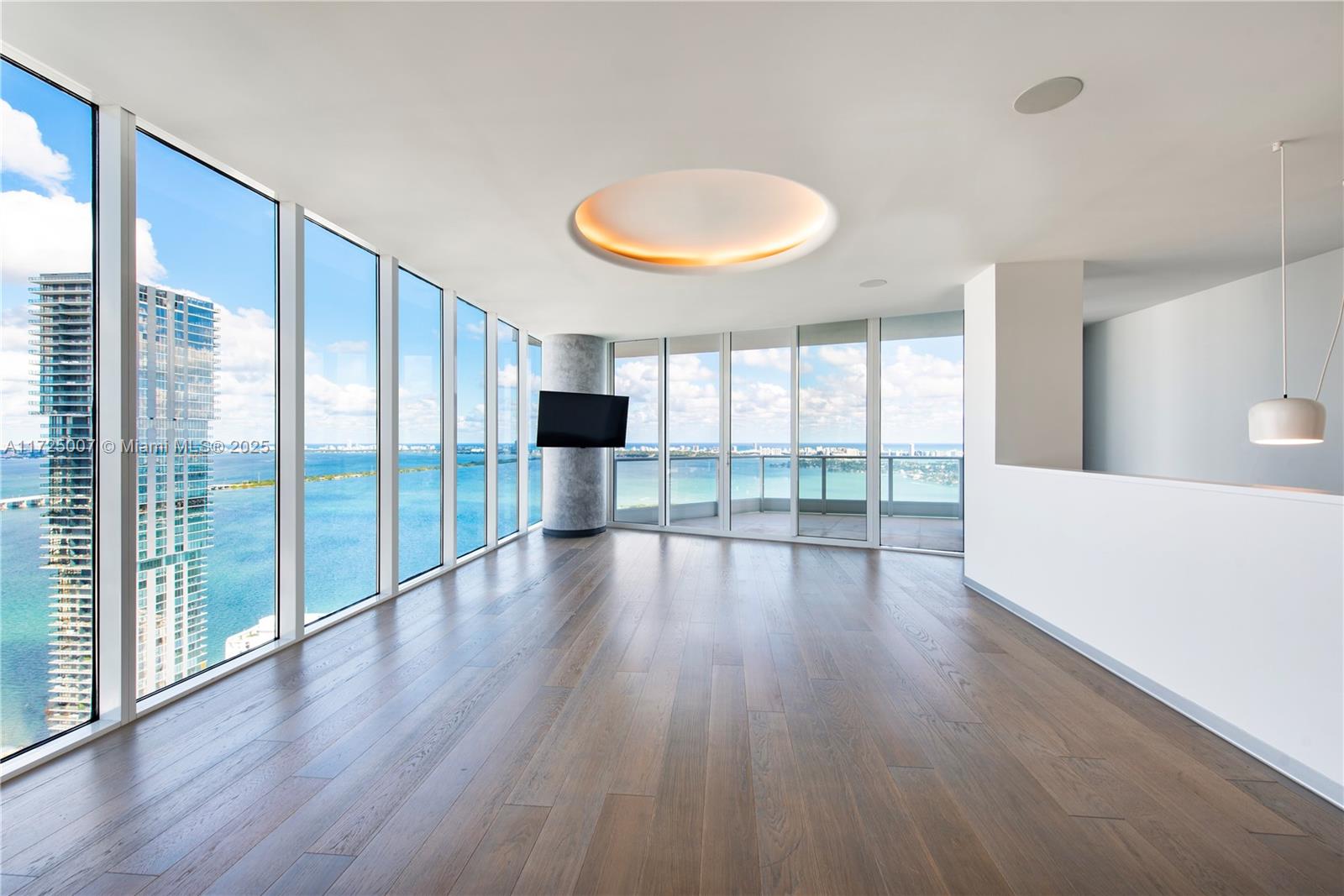 2020 N Bayshore Dr # 4502