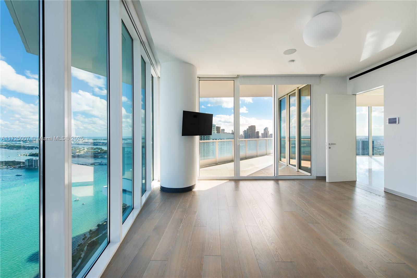 2020 N Bayshore Dr # 4502