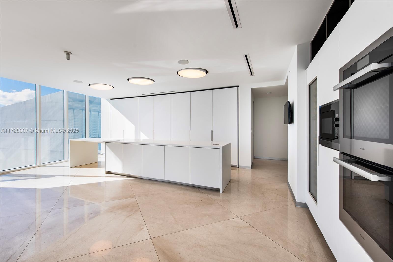2020 N Bayshore Dr # 4502