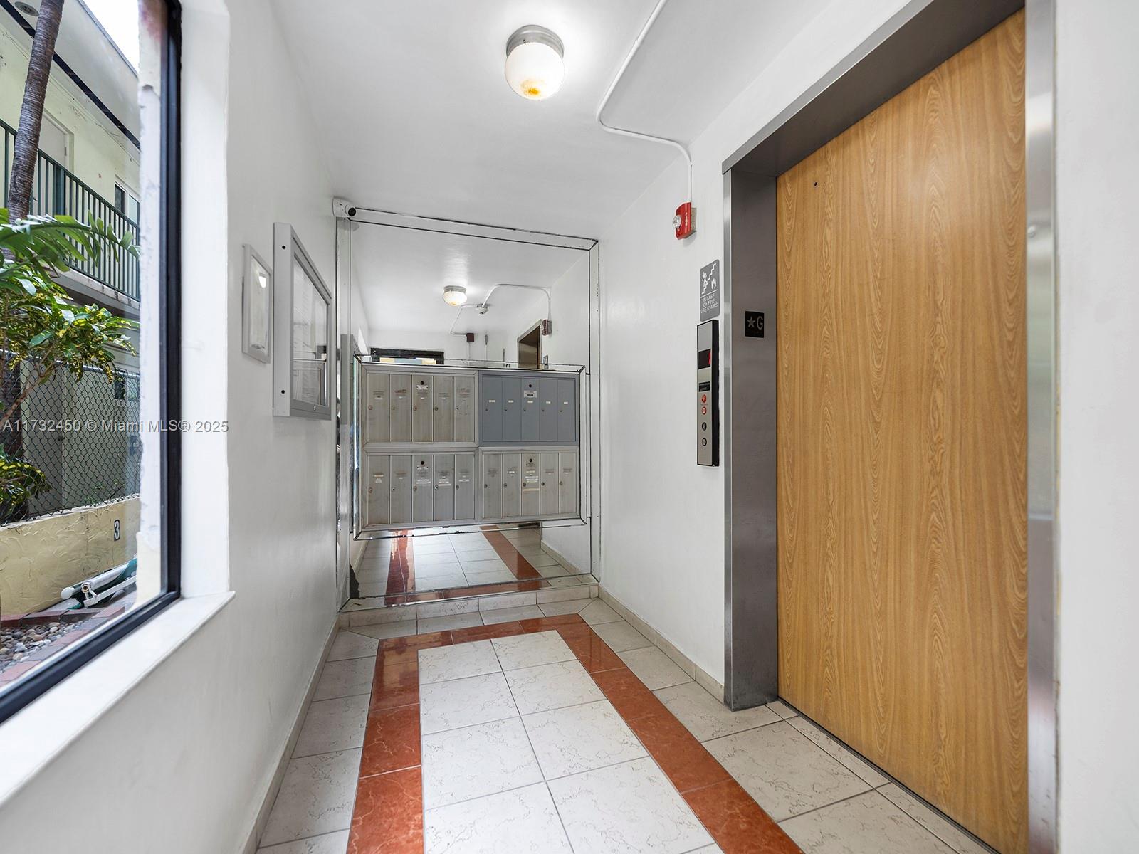 1334 Collins Ave # 504