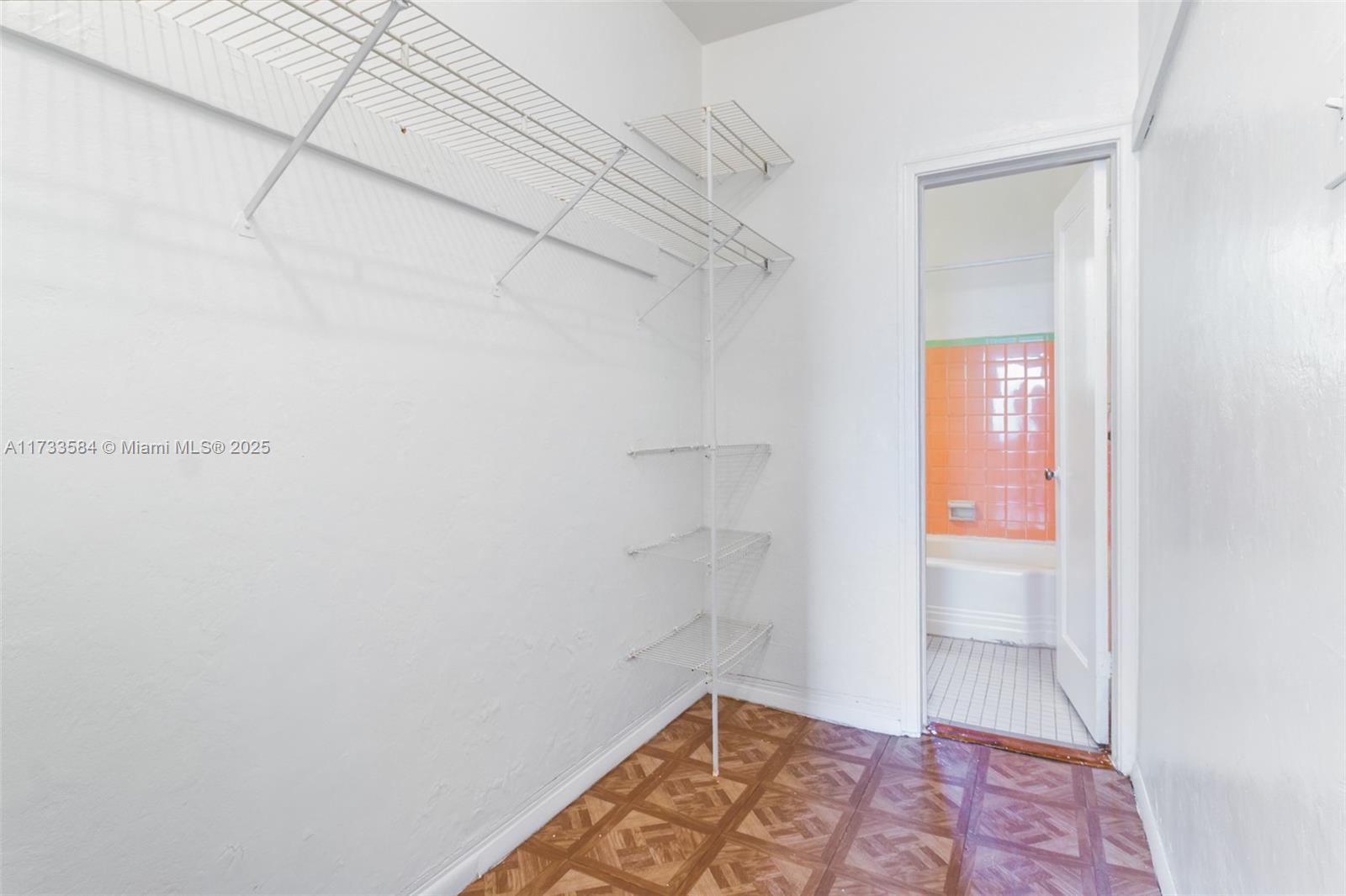 835 Alton Rd # 12A