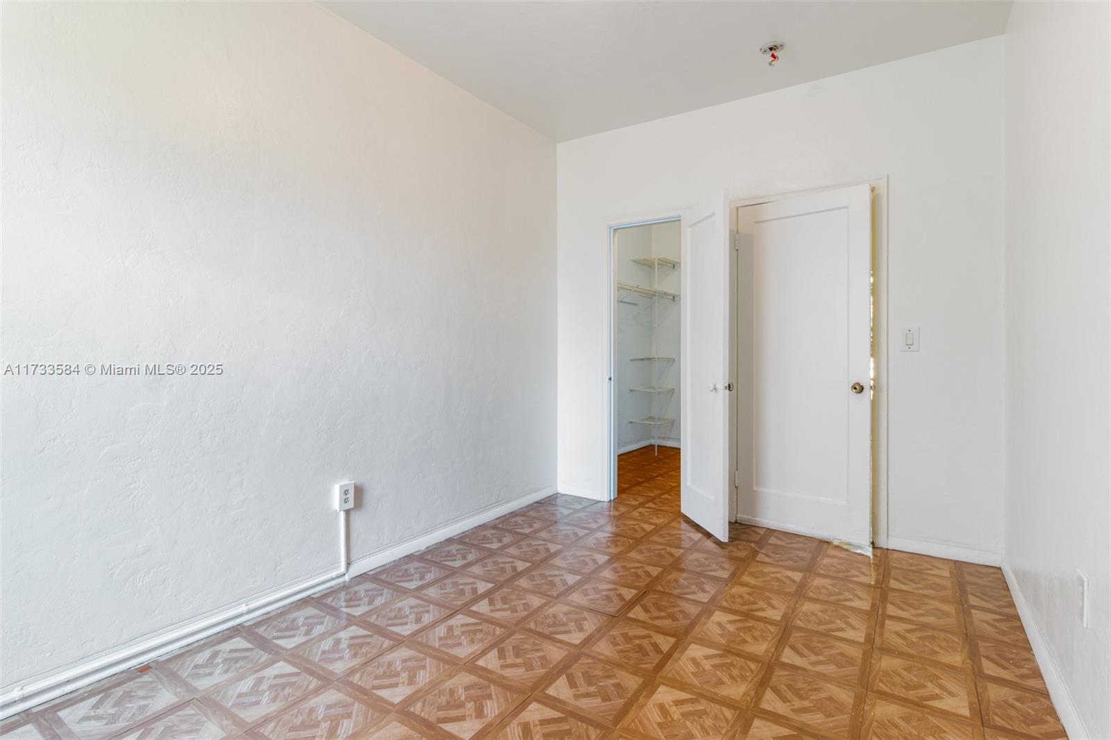 835 Alton Rd # 12A
