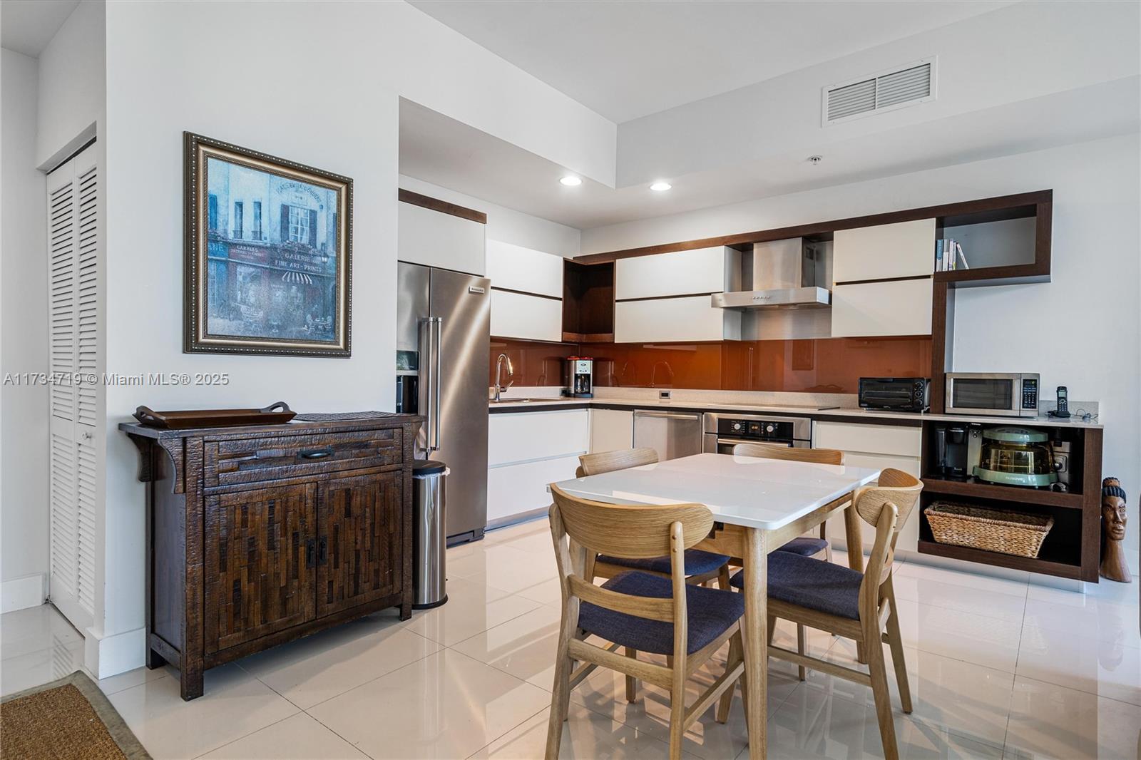 2100 Park Ave # 301