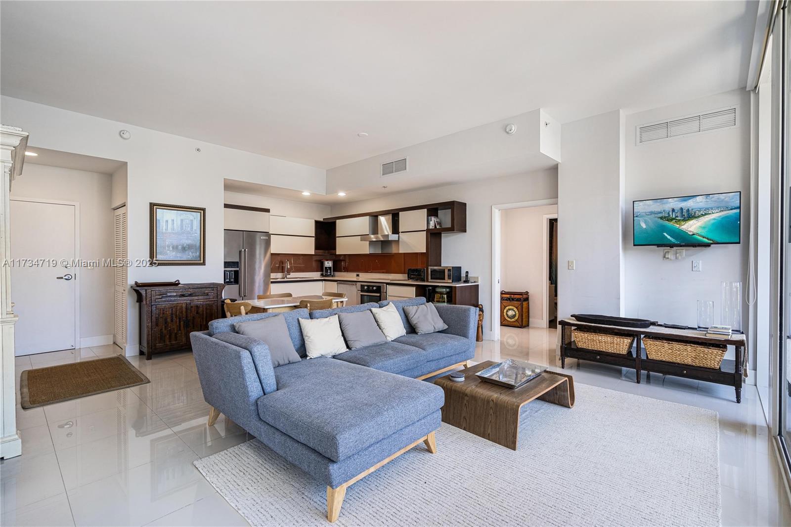 2100 Park Ave # 301