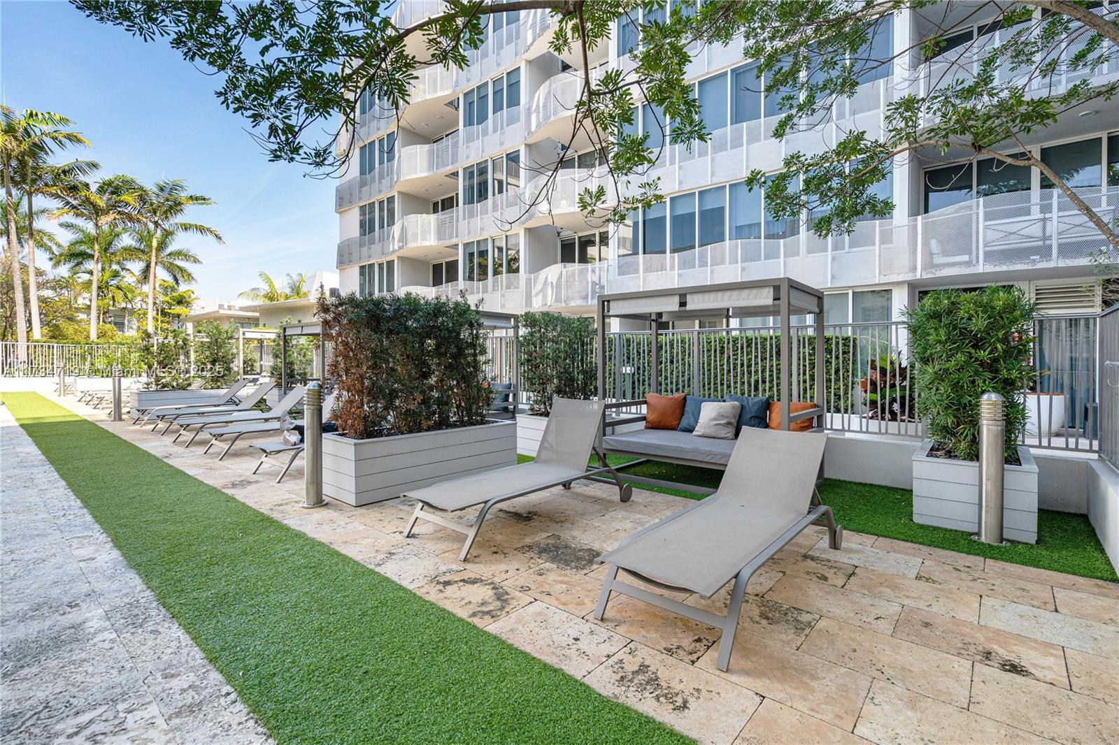2100 Park Ave # 301