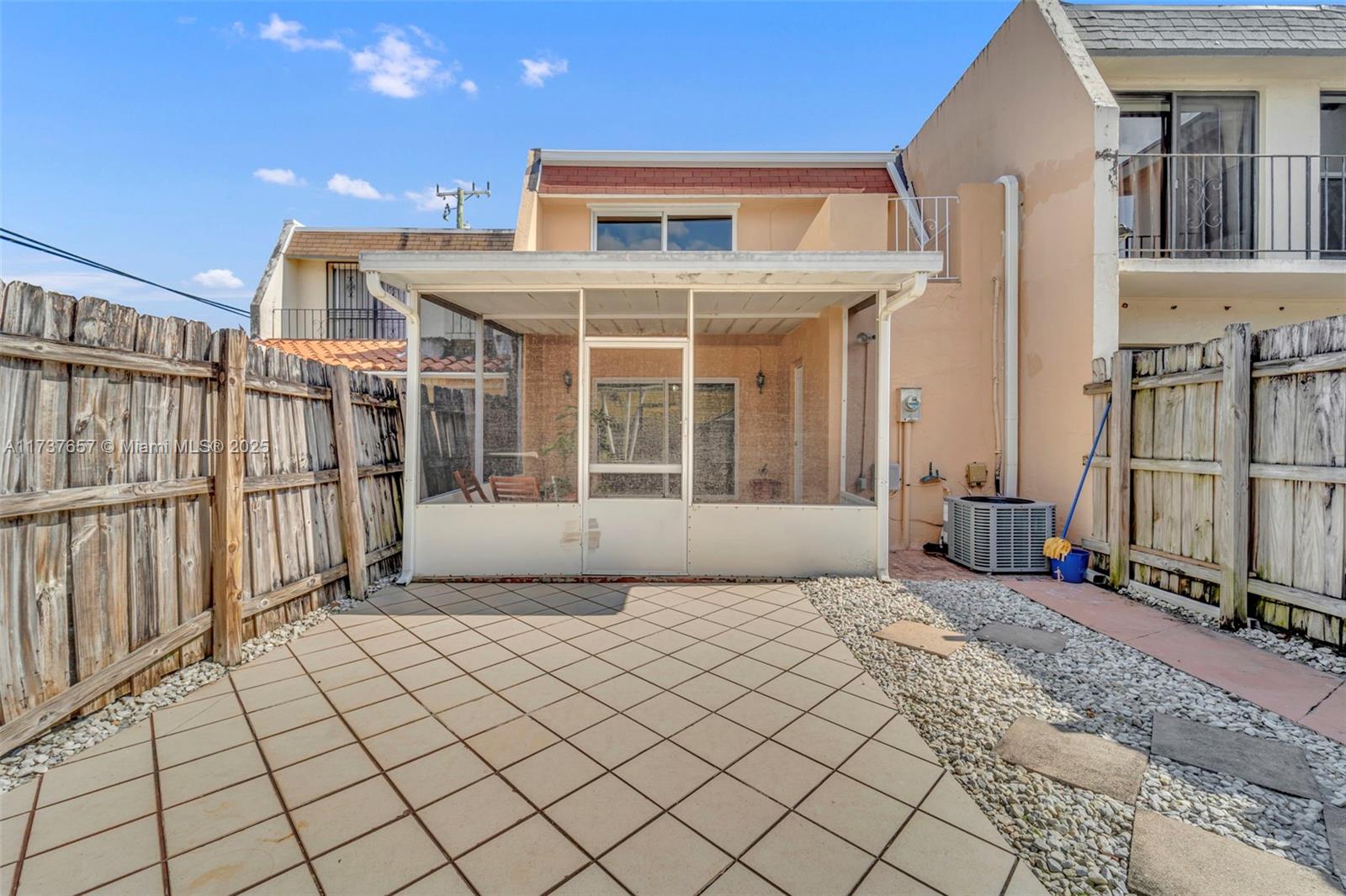 13512 NE 20th Ct