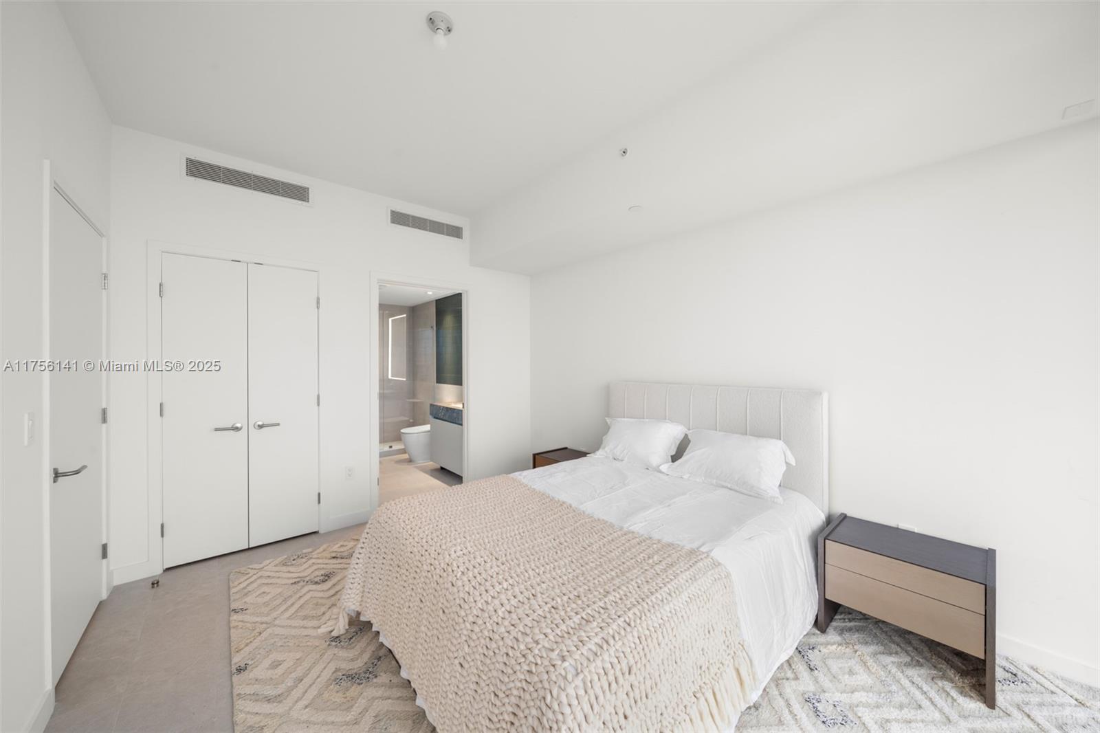 500 Alton # 907