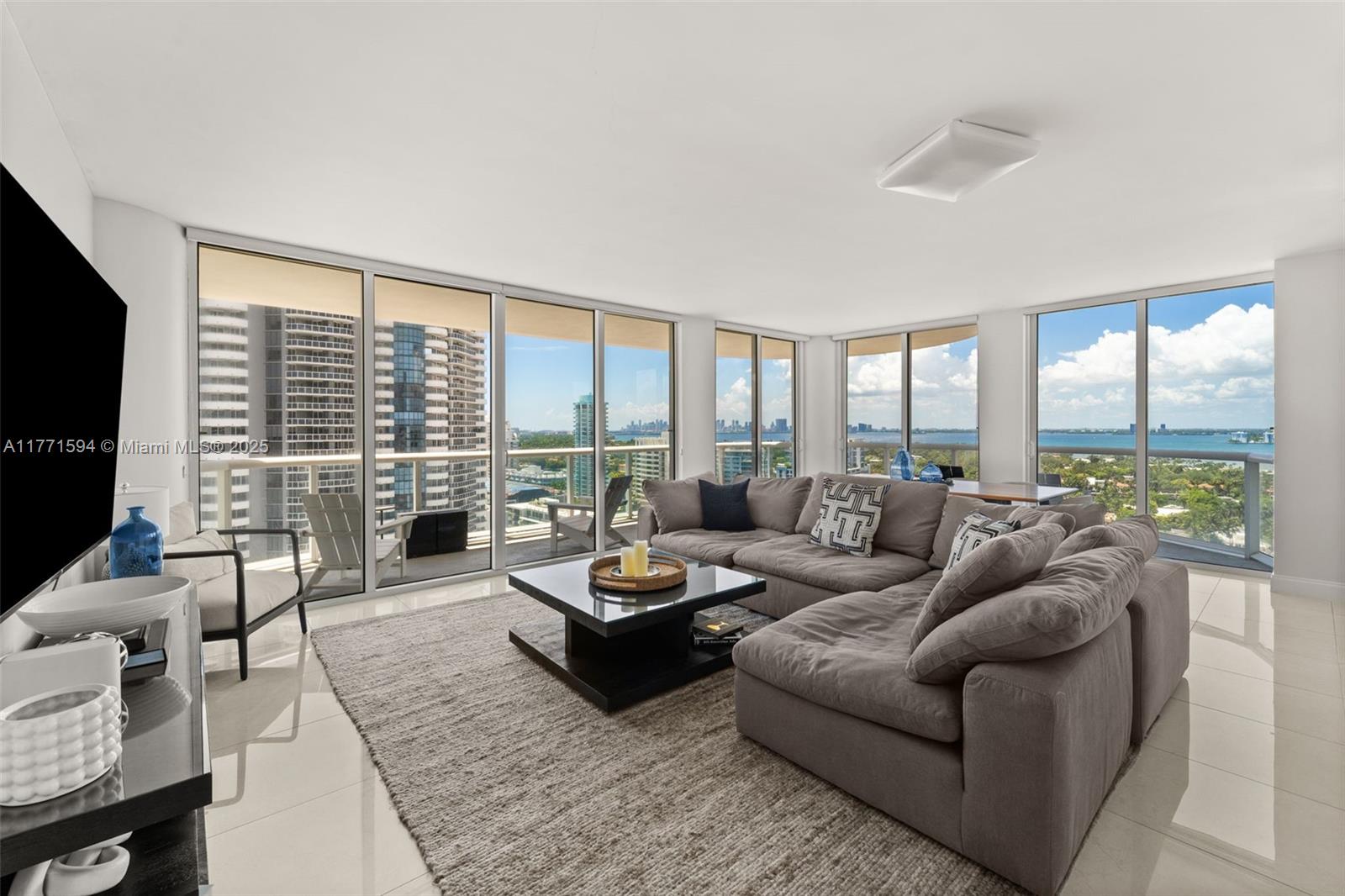 6365 Collins Ave # 2007