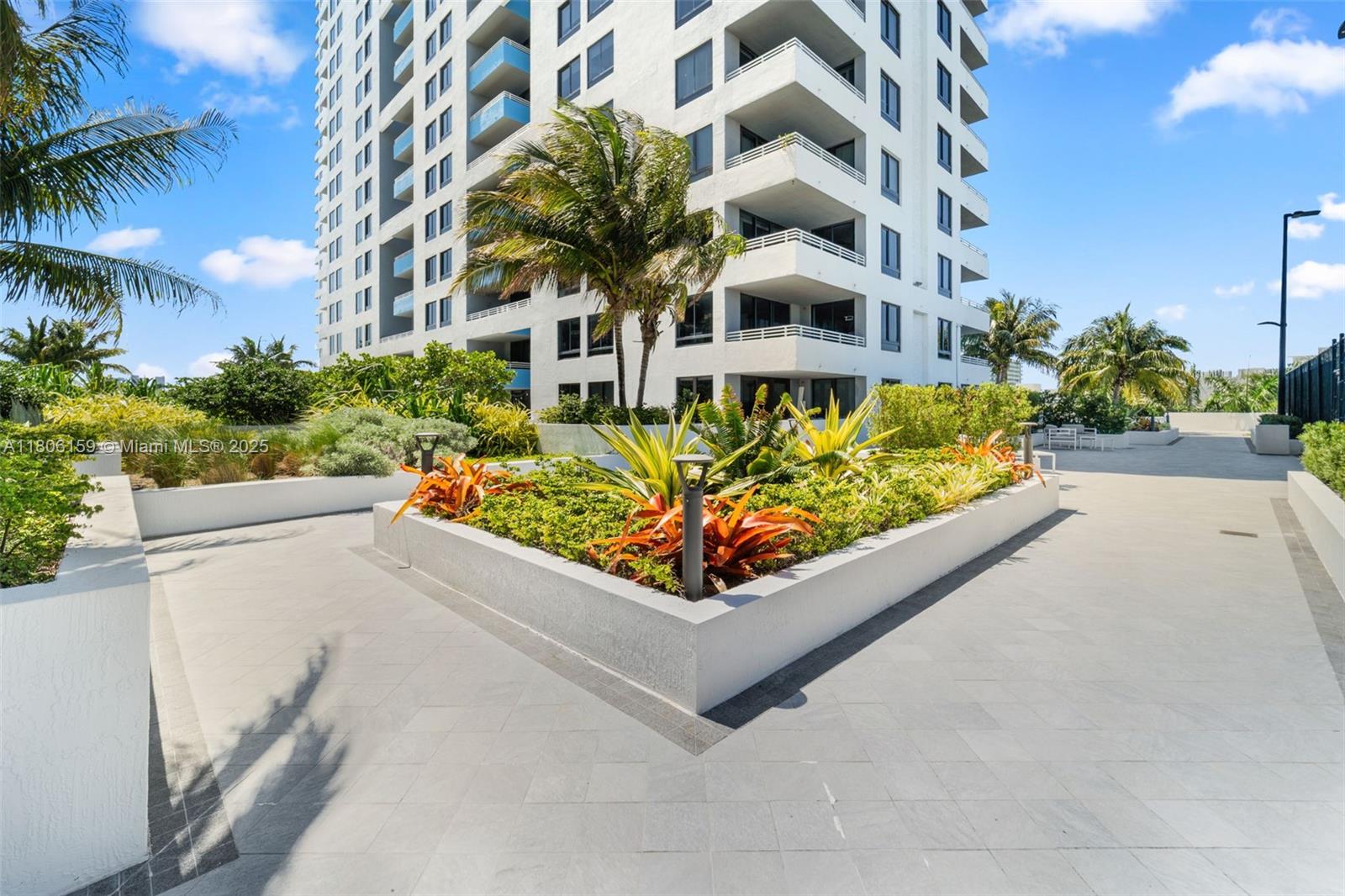 1330 West Ave # 810