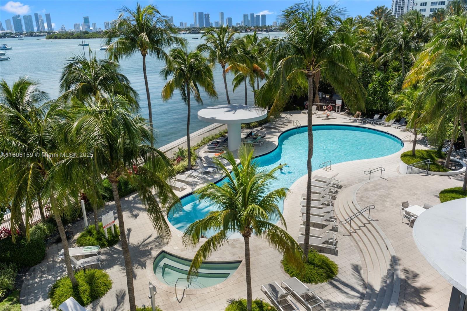 1330 West Ave # 810