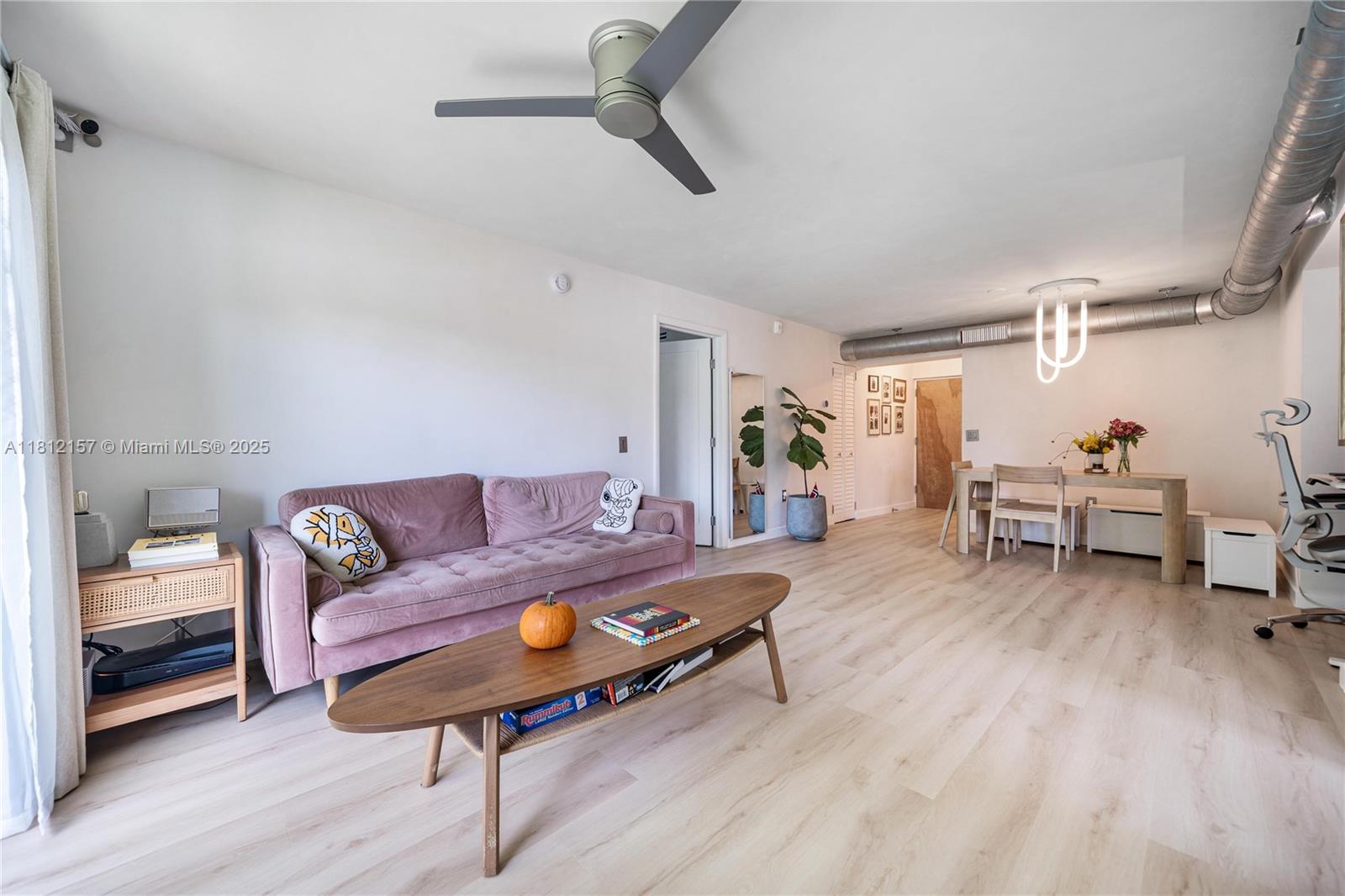 1900 Meridian Ave # 204