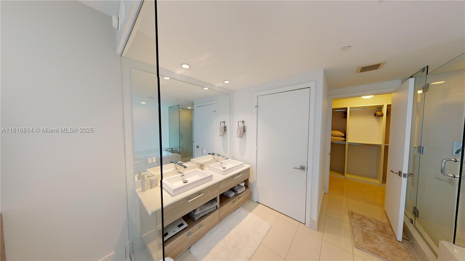 650 NE 32nd St # 2005, Miami Unit: 2005