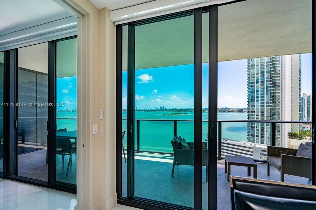 650 NE 32nd St # 2005, Miami Unit: 2005