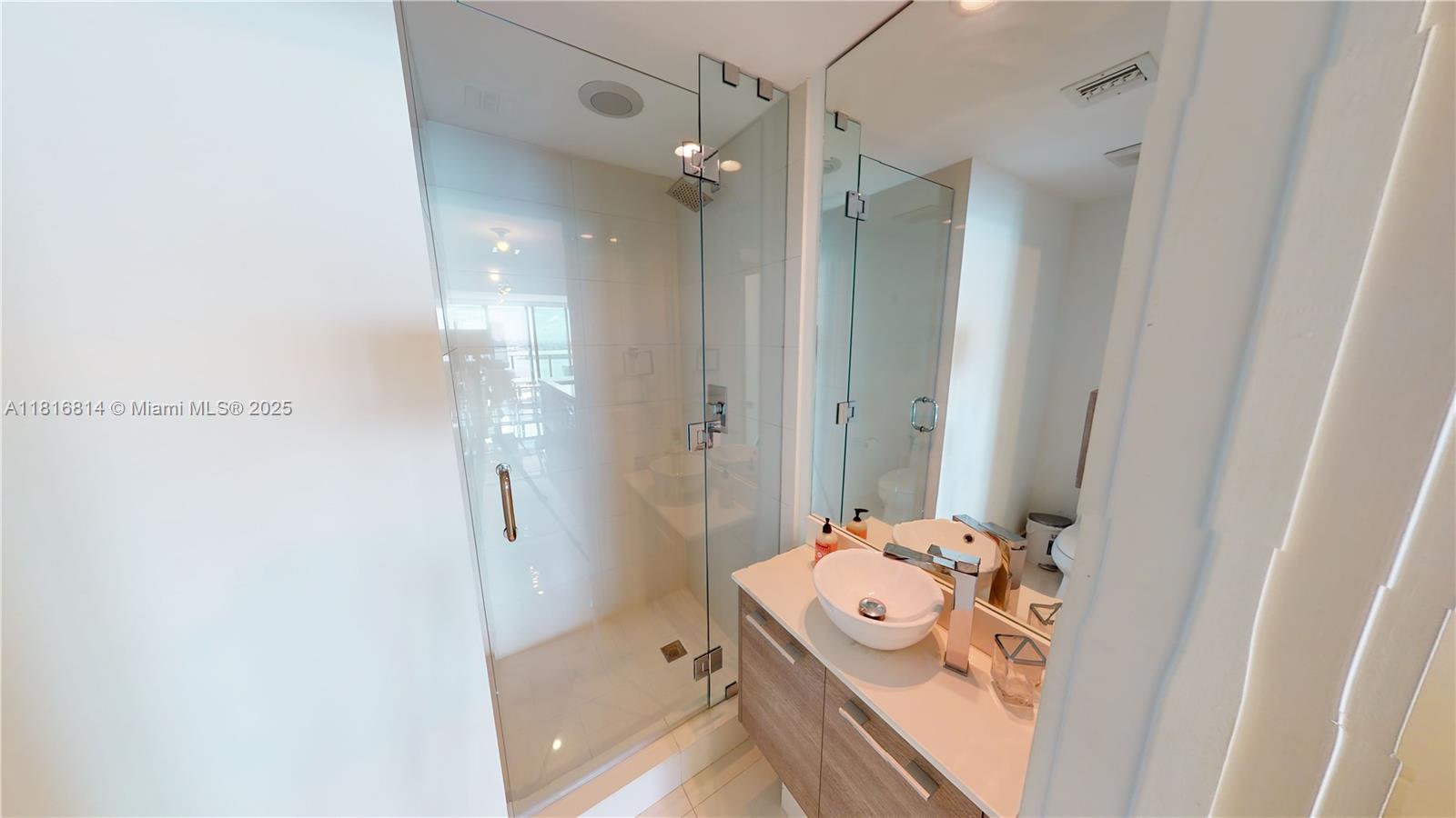 650 NE 32nd St # 2005, Miami Unit: 2005