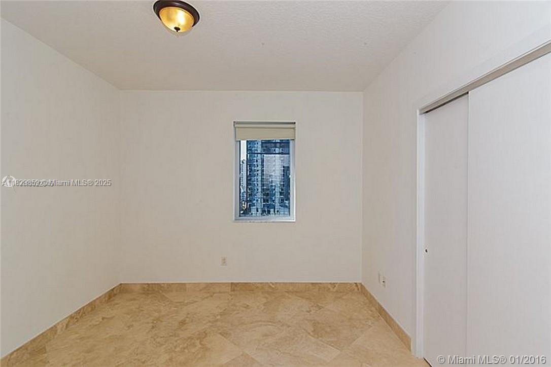 1060 BRICKELL AV # 2611