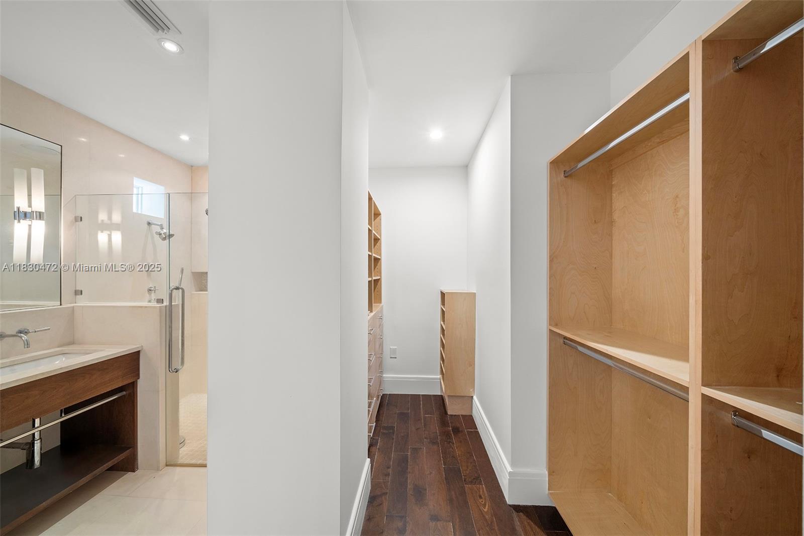 6001 N Bay Rd, Miami Beach