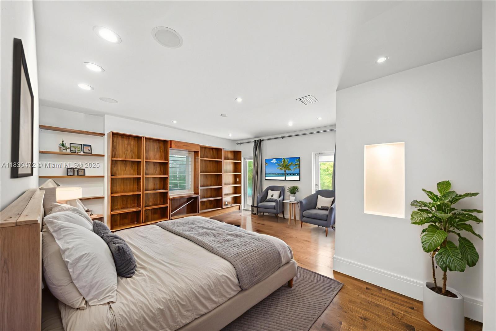 6001 N Bay Rd, Miami Beach