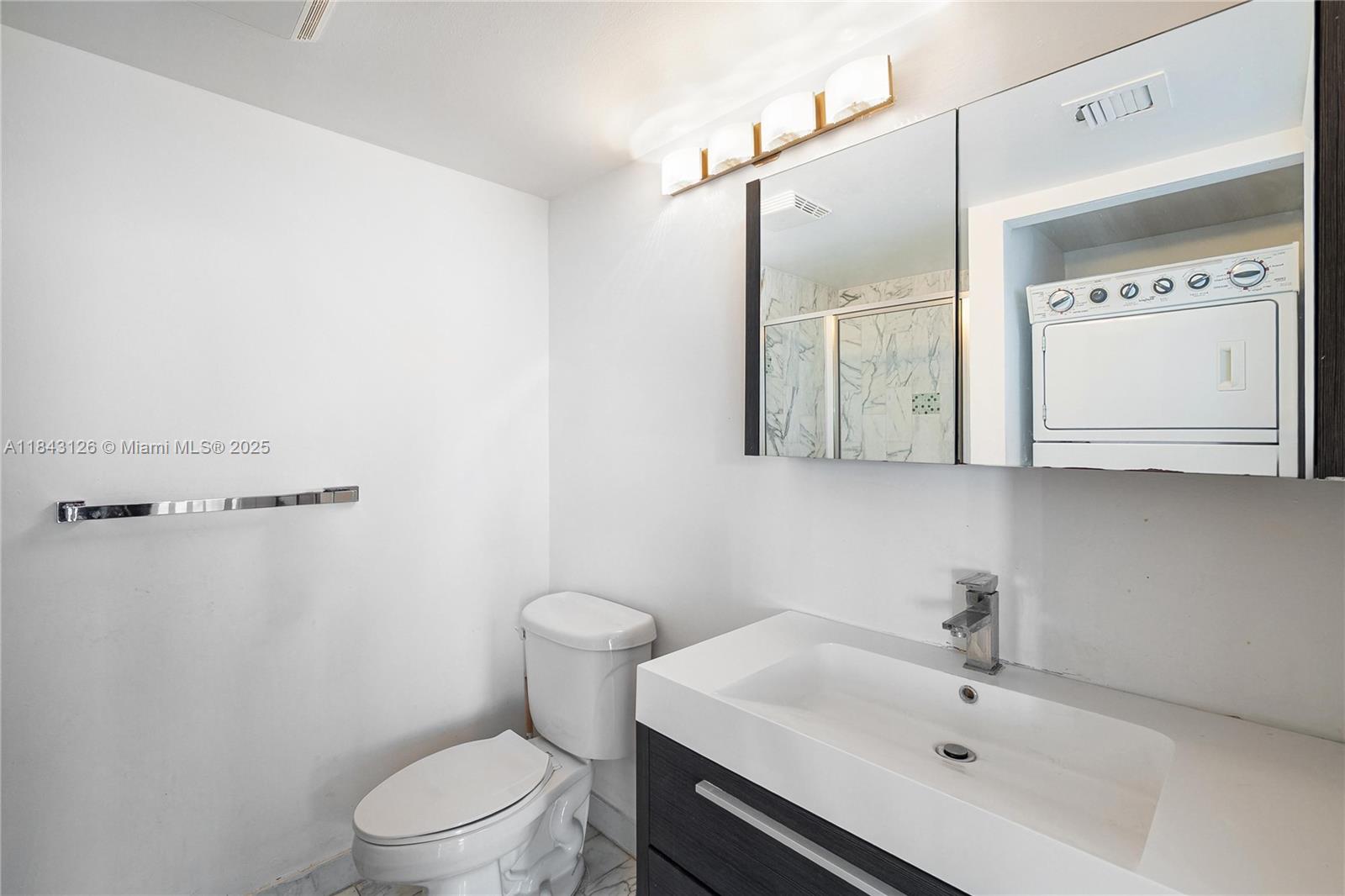 2000 Towerside Ter # 9 Unit: PH-9