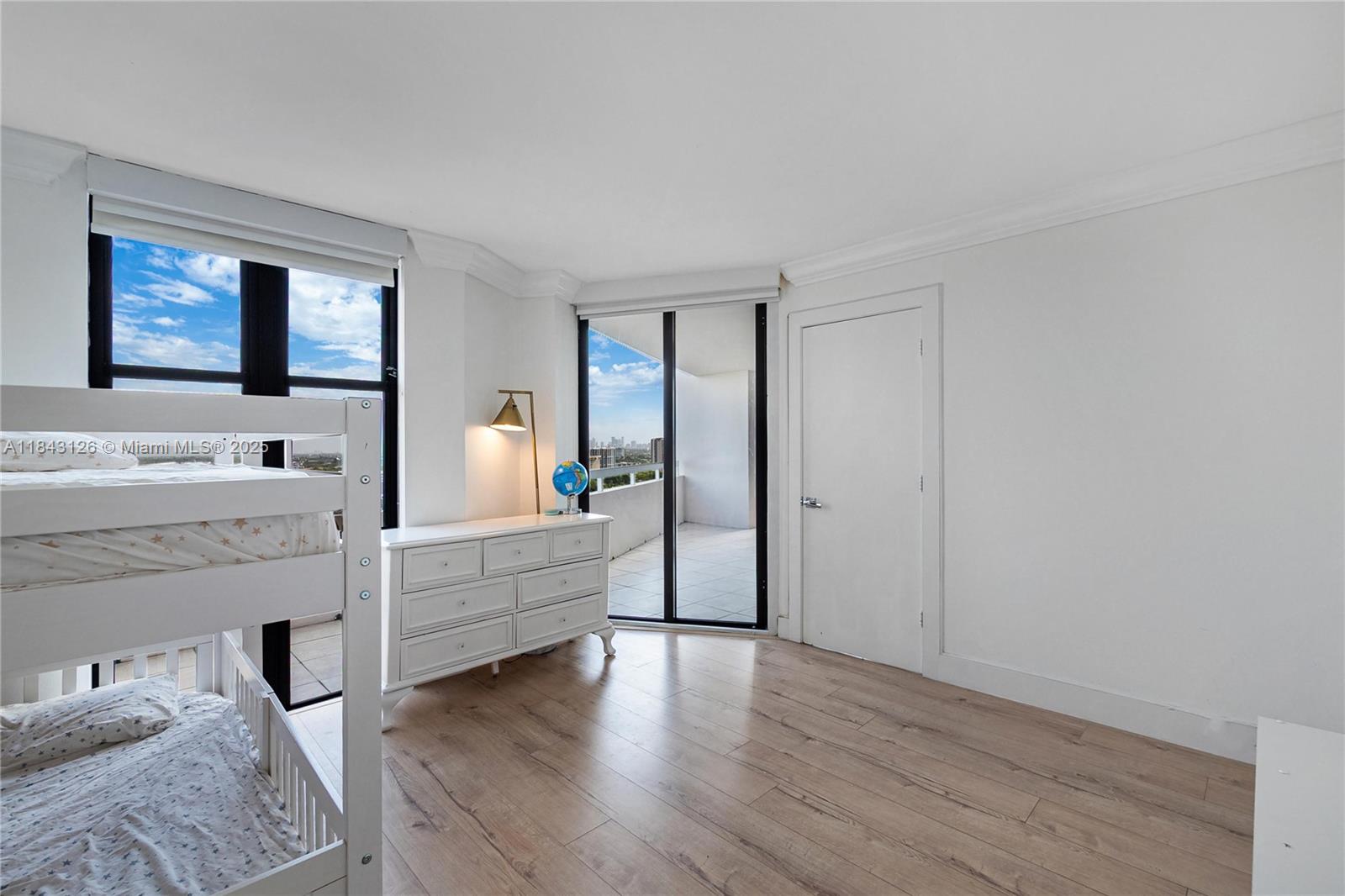2000 Towerside Ter # 9 Unit: PH-9