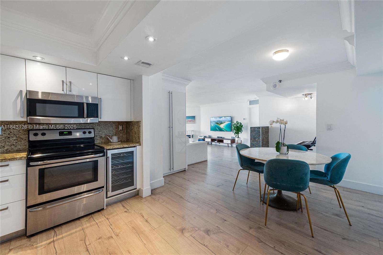 2000 Towerside Ter # 9 Unit: PH-9