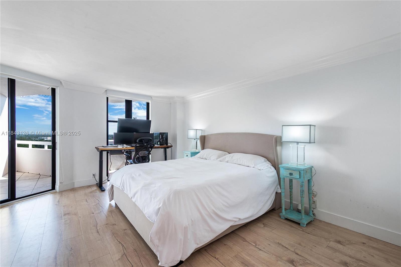 2000 Towerside Ter # 9 Unit: PH-9
